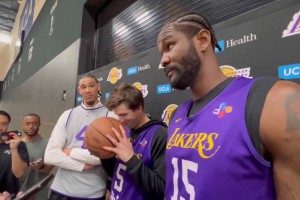 互穿训练服，愉快的队内氛围