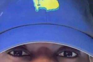 依旧老牌拍摄手法！ 詹姆斯自拍去打高尔夫⛳️